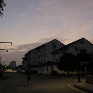 我的大鸡巴喜欢操日本女人的嫩骚逼
